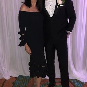 Gorgeous Jonathan Simkhai Knit Midi Off-shoulder Peekaboo Ruffle Dress. EUC!